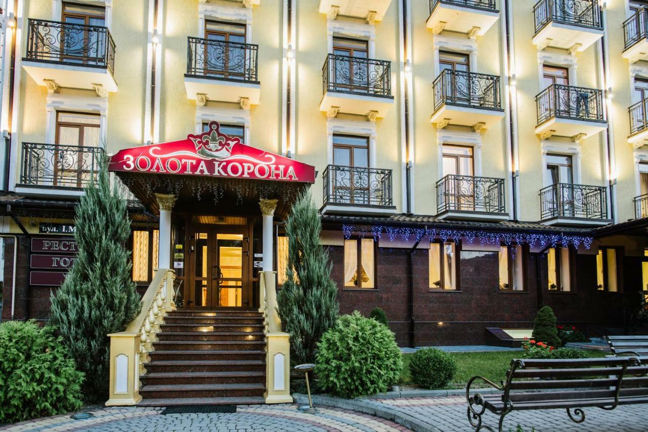 Курортний Готель Золота Корона トラスコヴェッツ エクステリア 写真